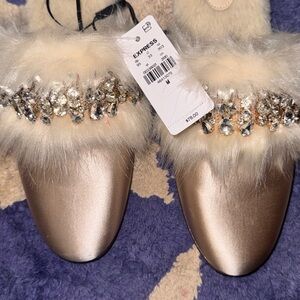 Express Gold Pointed Toe Mule Flats slippers Faux Fur Rhinestones NWT neutral